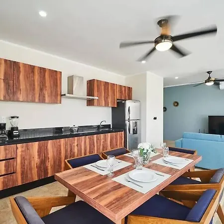 2 Bedroom Apartment With Rooftop Pool And Gym